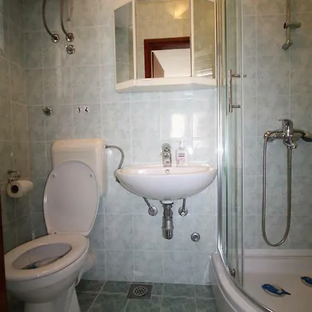 بيت ضيافة Private Carevic