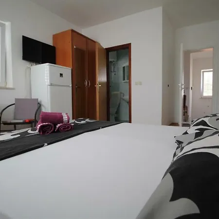 Private Carevic بيت ضيافة