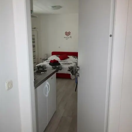 بيت ضيافة Private Carevic